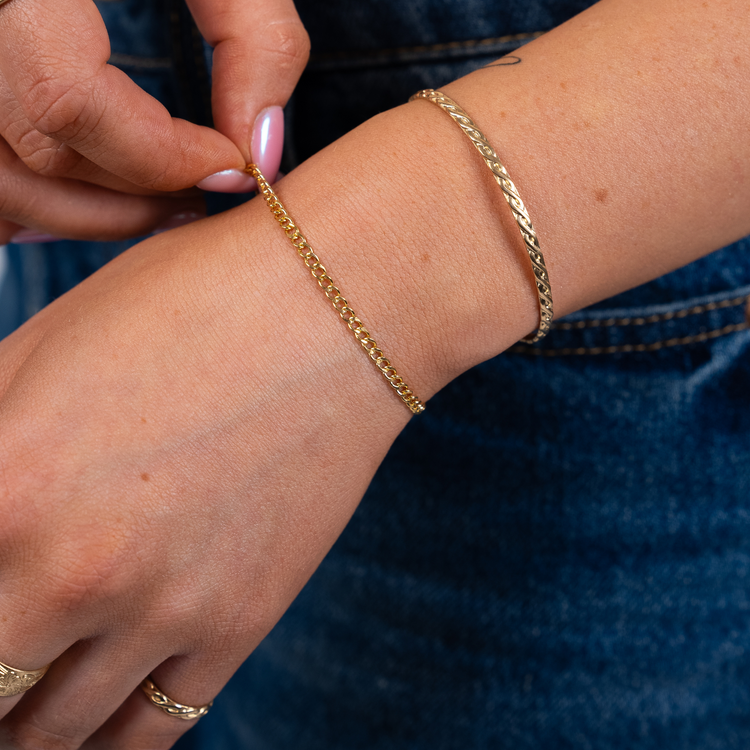 Curb Link Bracelet